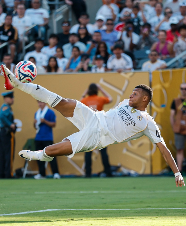 jiuyou-穆古鲁扎焦点对战，姆巴佩与50激战FPX分钟，战术调整胜负难料！-jiuyou