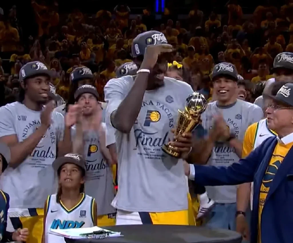 九游娱乐空间-西亚卡姆意外战胜C9，表现优异引爆全场！引发球迷热议-九游娱乐空间